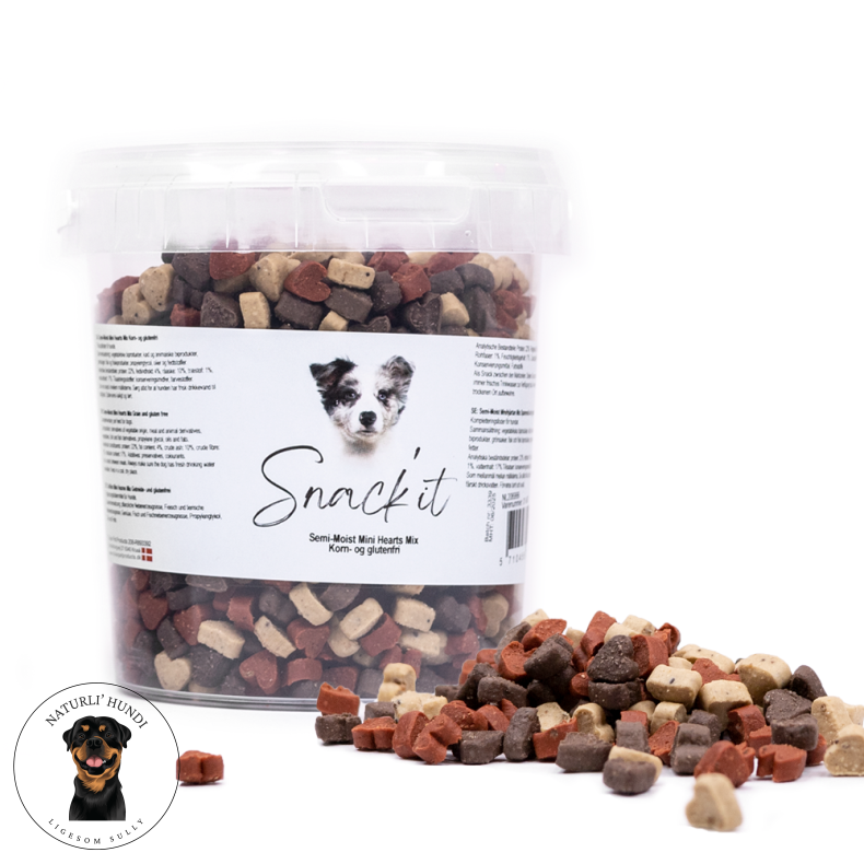 Snack'it Semi-Moist Mini Hearts Mix 500g